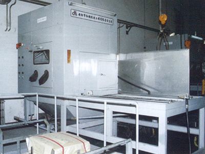 濕(shi)式數(shu)控(kong)噴(pen)砂(sha)機(ji)